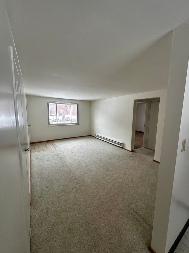 Building Photo - 298 Lumar Dr