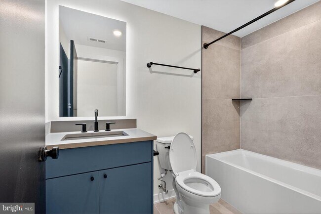 Building Photo - 2219 N 4th St