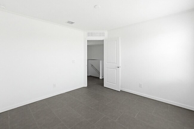 Building Photo - 6815 W Encinas Ln