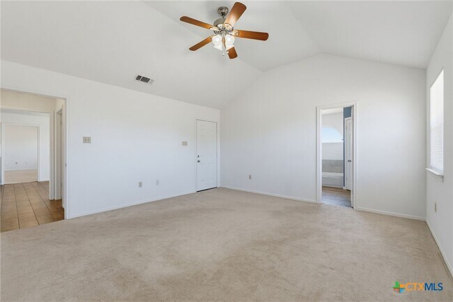 Building Photo - 515 Hood Dr