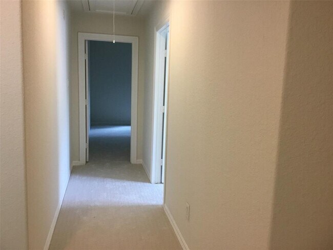 Building Photo - 4810 N Pine Brook Way