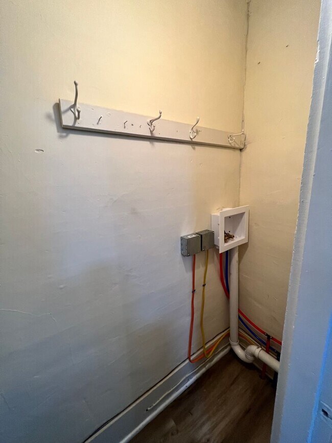 Building Photo - 57 N Willard St