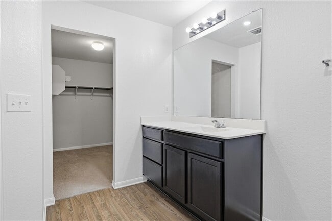 Building Photo - 11912 Jamie Dr