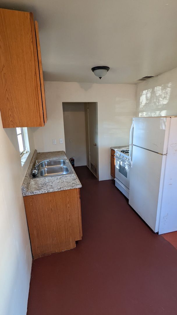 Building Photo - pm0394