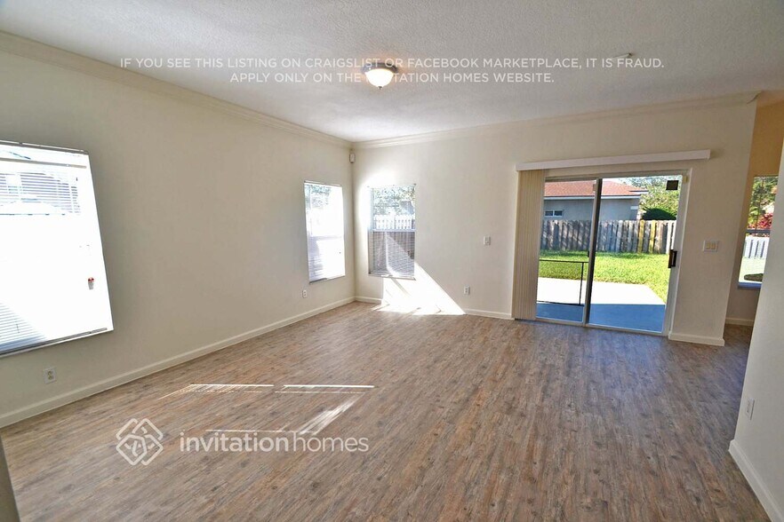 Building Photo - 13682 Hawk Lake Dr