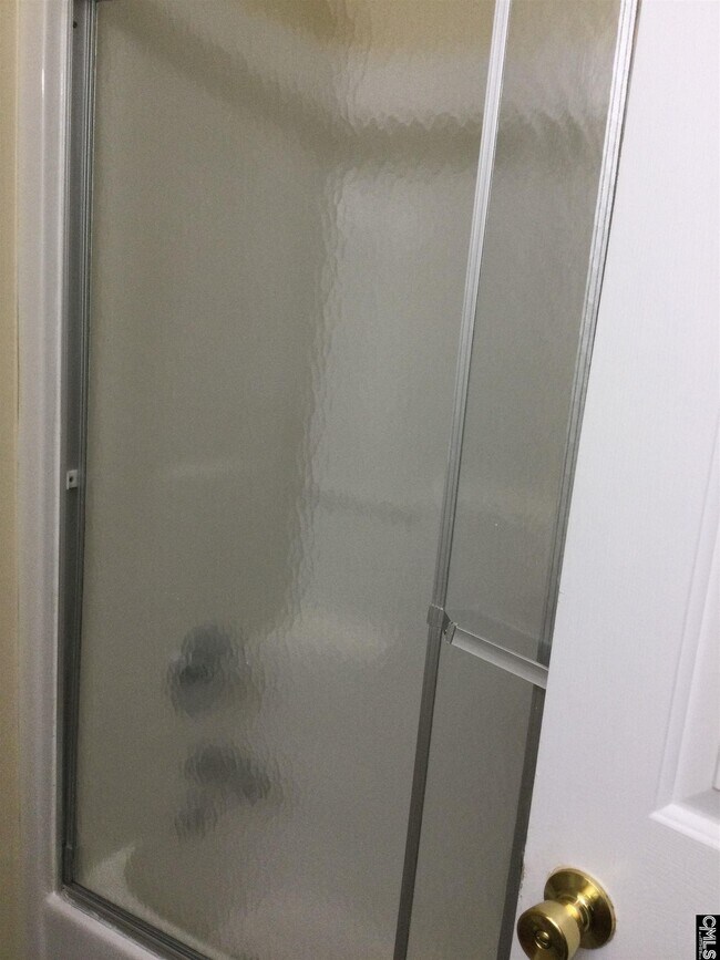 Building Photo - 15 Lamplighter Ct