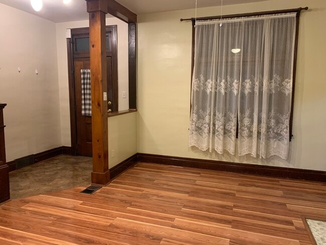 Building Photo - 2017 Veronica St