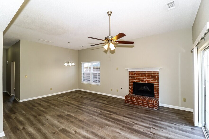 Building Photo - 1024 Scofield Dr