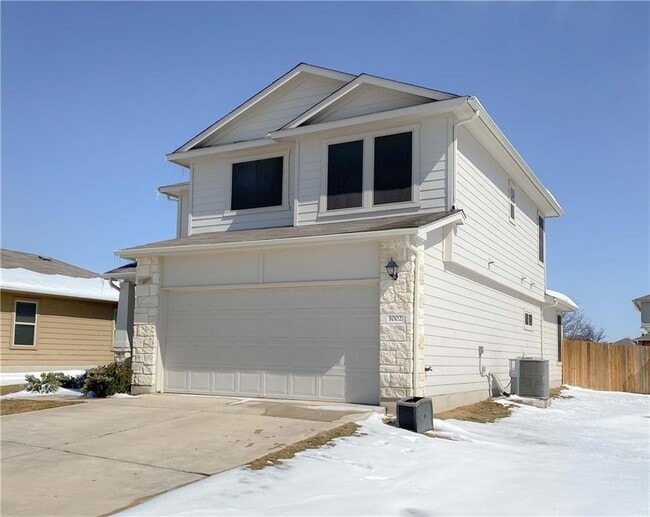 Building Photo - 1002 Hawkeye Point Rd