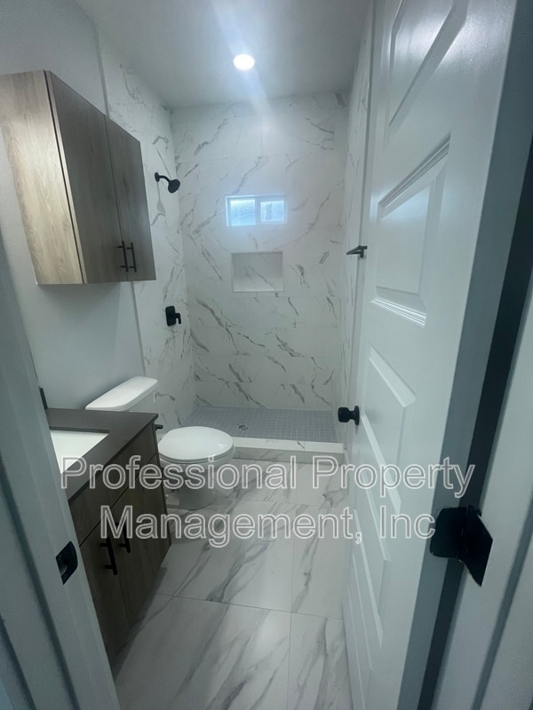 Building Photo - 2813 Bravo Rd