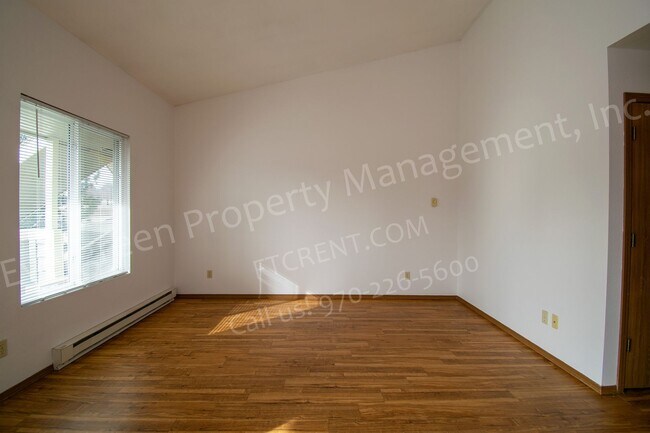 Building Photo - 3737 Landings Dr