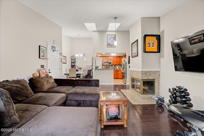 Building Photo - 306 Bromley Pl