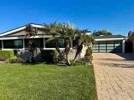 Building Photo - 883 N Waverly St