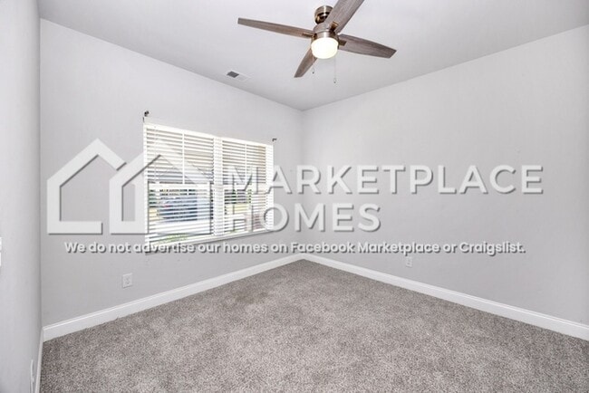 Building Photo - 417 Edgebrook Dr