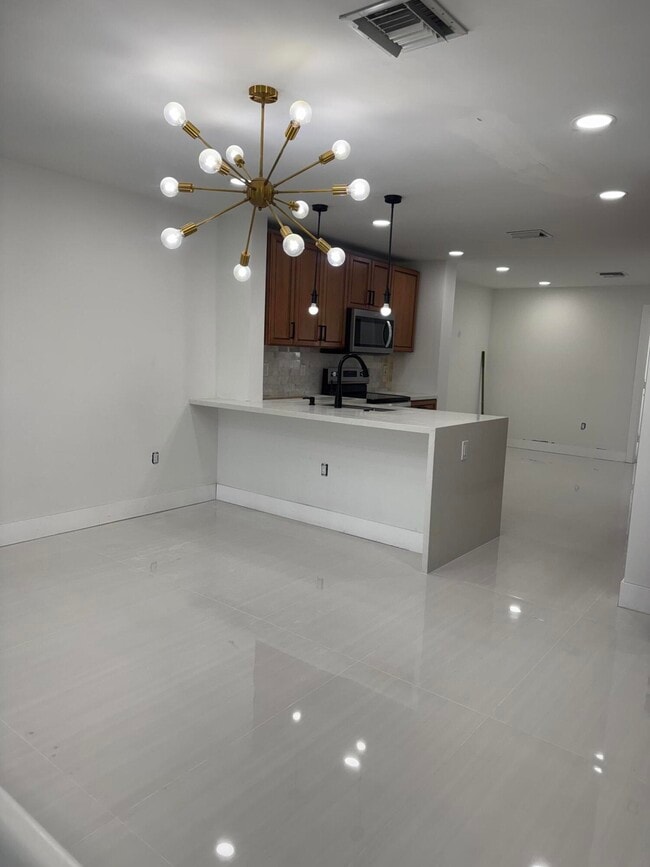 Building Photo - 12416 Westhampton Cir