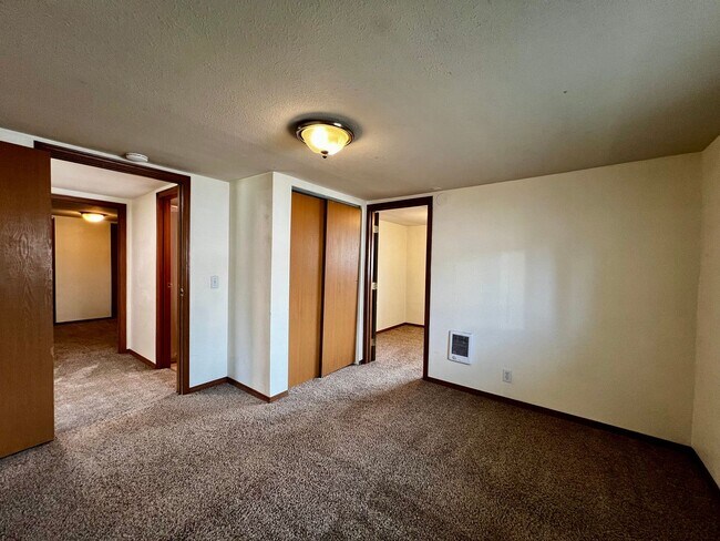 Building Photo - Non-Refundable & Security Deposit Total: $1700.00