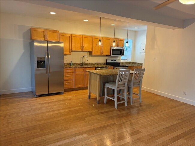 Building Photo - 4220 McPherson Ave