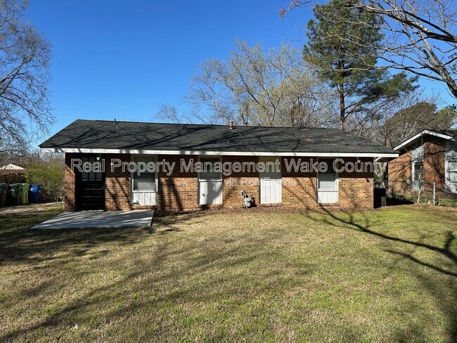 Building Photo - 741 Lunar Dr
