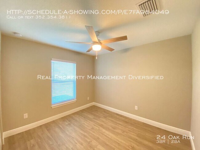 Building Photo - 24 Oak Run