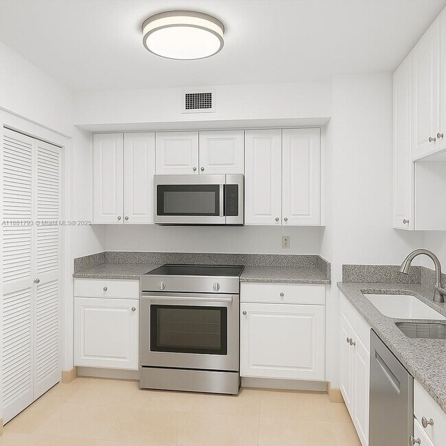 Building Photo - 888 Brickell Key Dr