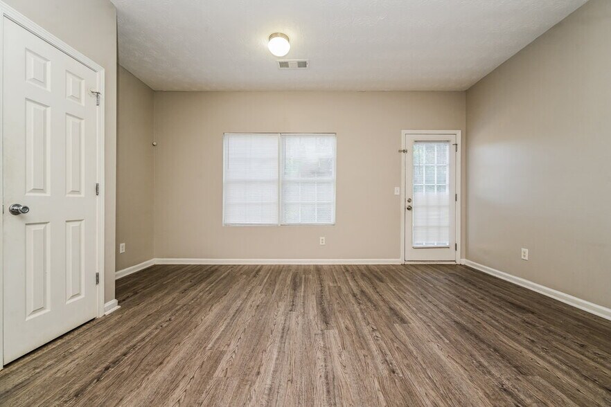 Building Photo - 424 Bell Flower Trail