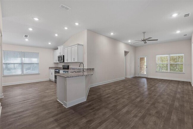 Building Photo - 14 Reston Pl