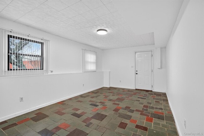 Building Photo - 8 Badami Dr