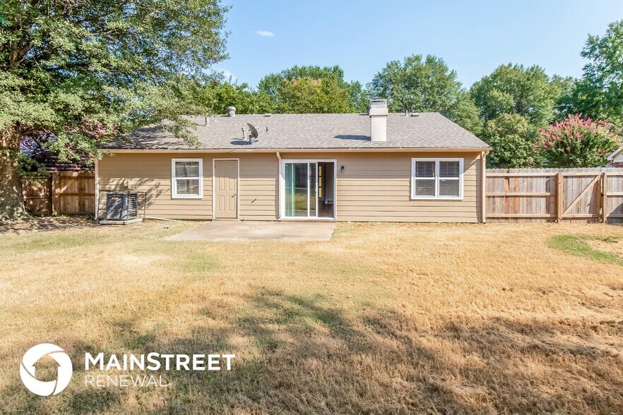 Building Photo - 7158 Rose Trail Dr