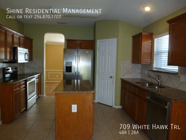 Building Photo - 709 White Hawk Trl