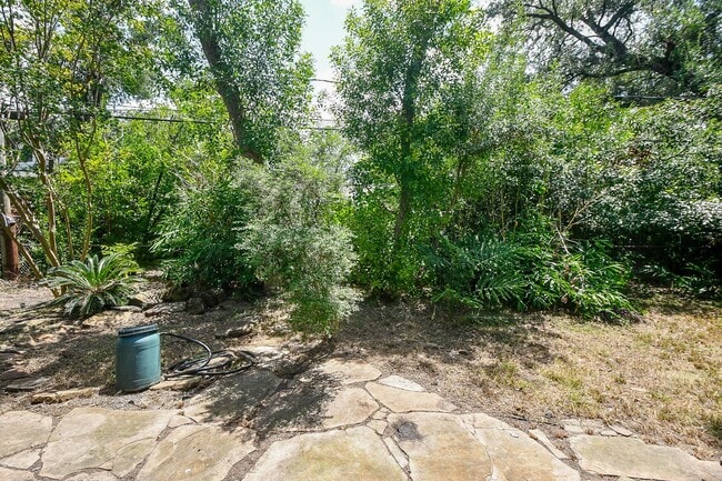Building Photo - 5209 De Milo Dr