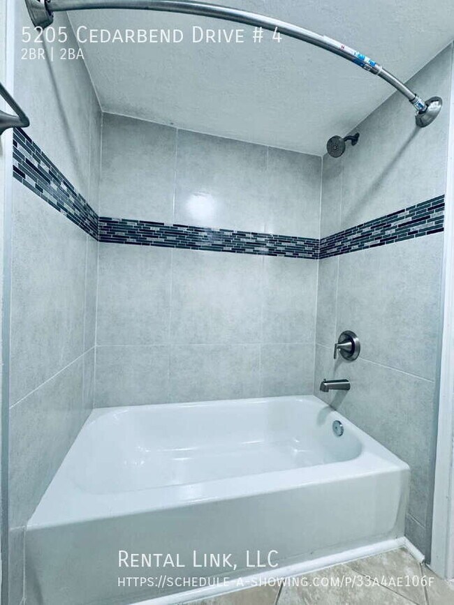 Building Photo - 5205 Cedarbend Dr
