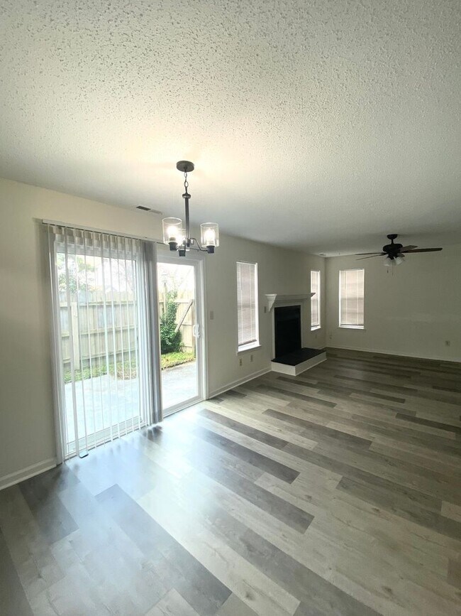 Building Photo - Columbus Station Condo