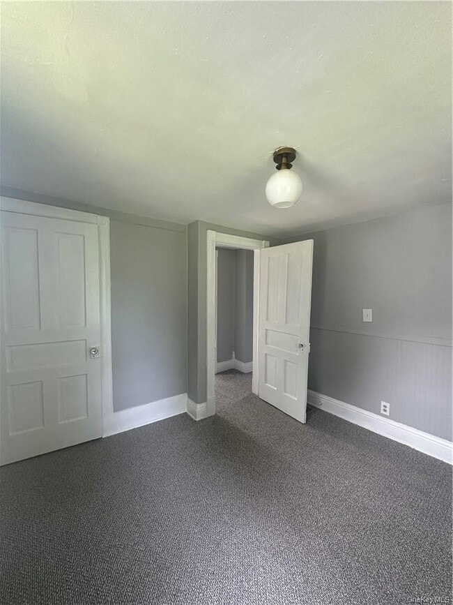 Building Photo - 20 Van Buren St