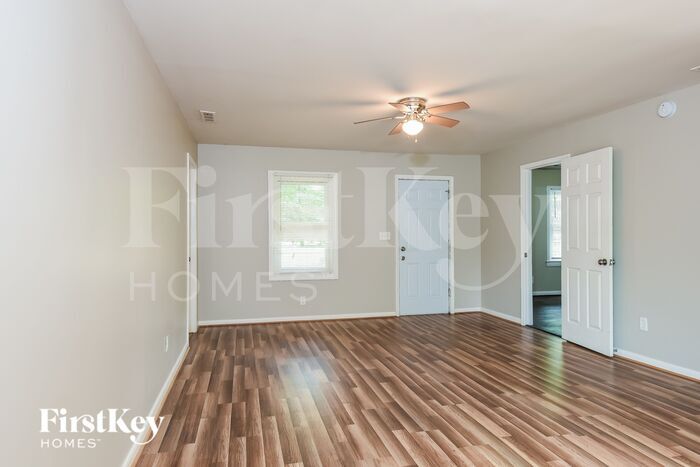 Building Photo - 3861 Furr Ave