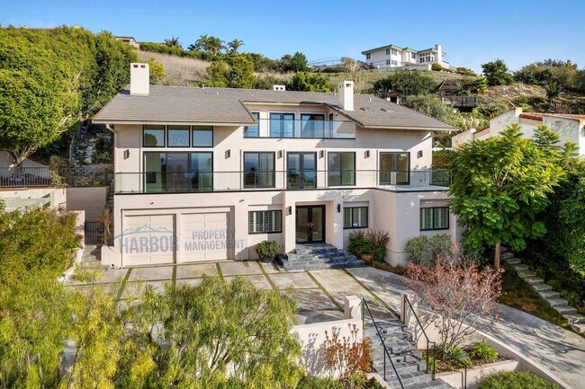 Building Photo - Palos Verdes Estates luxury home is now av...