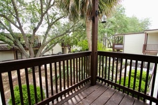 Building Photo - 308 Miracle Strip Pkwy SW