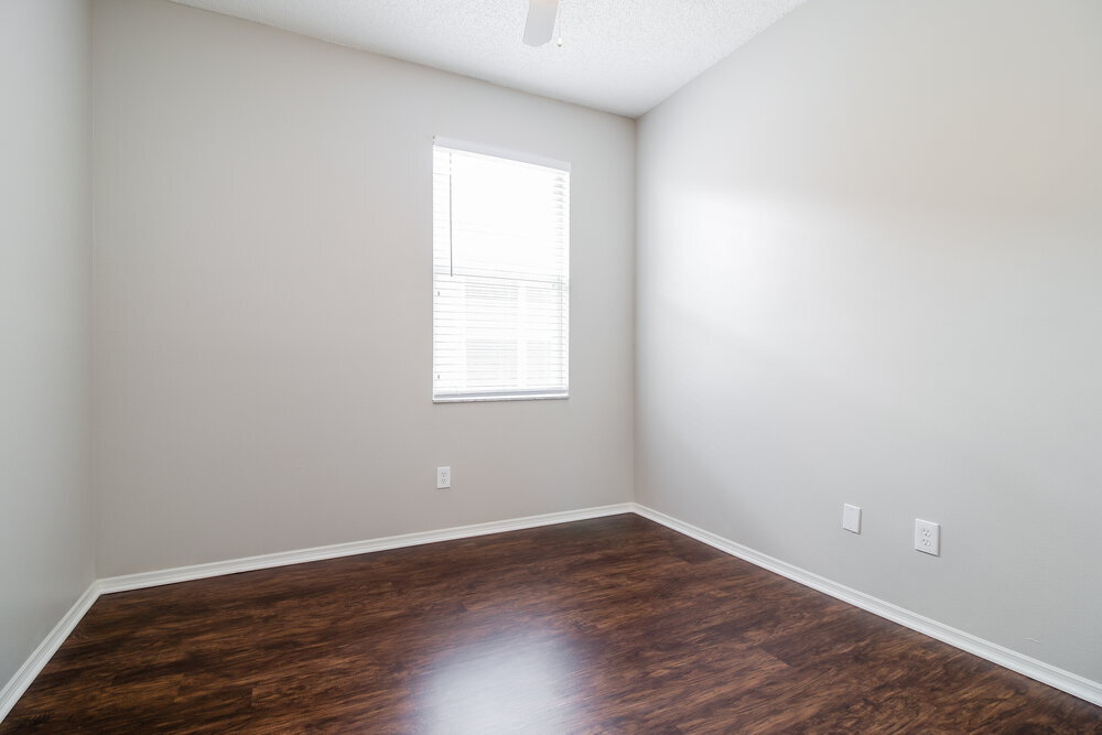 Building Photo - 1136 Cherry Valley Way
