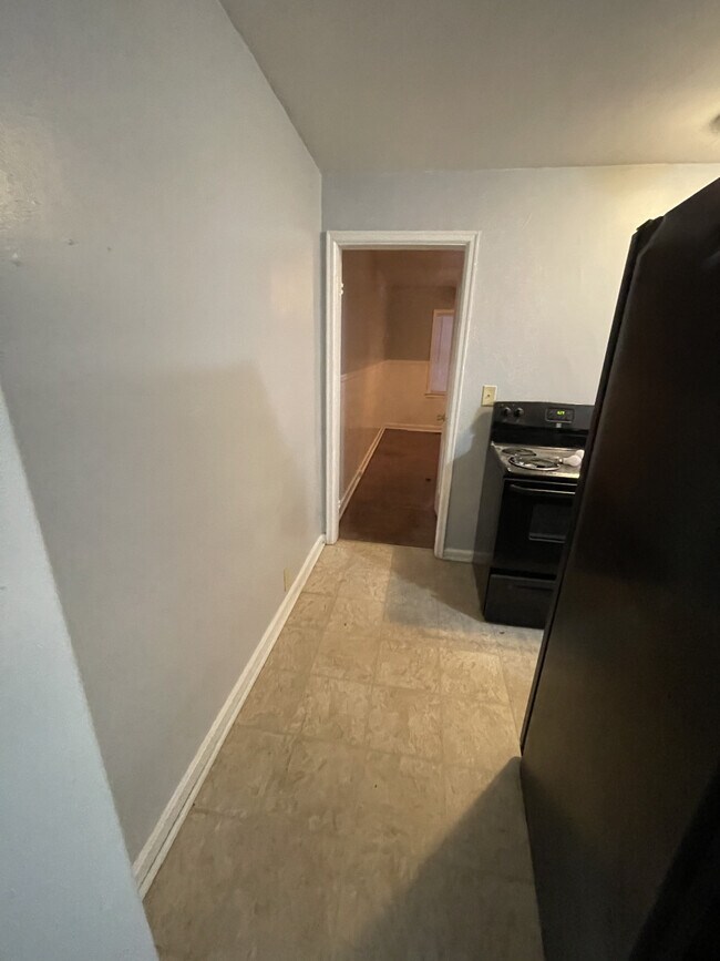 Building Photo - 1314 medford