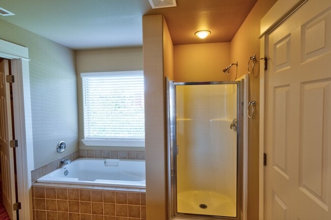 Building Photo - 61167 Cone Flower St