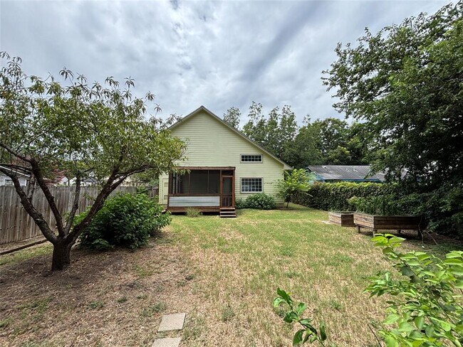 Building Photo - 3100 Prado St