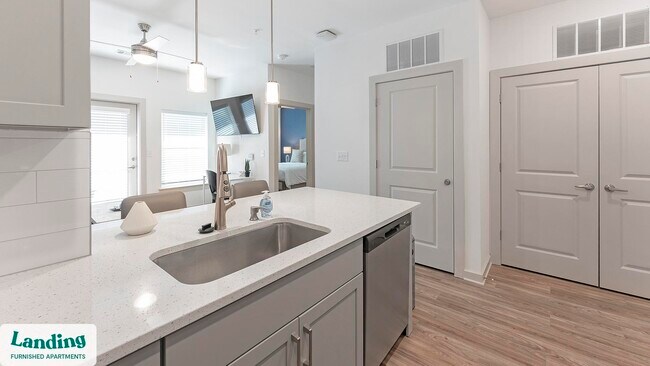 Building Photo - 2385 Vera Wy