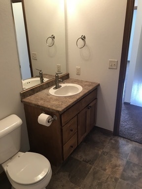 Building Photo - Coming Soon - 2 Bed/1.5 Bath Townhome For Rent!!