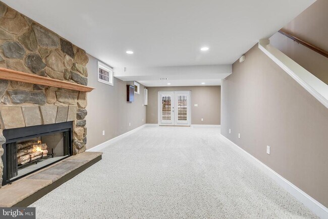 Building Photo - 21354 Fultonham Cir