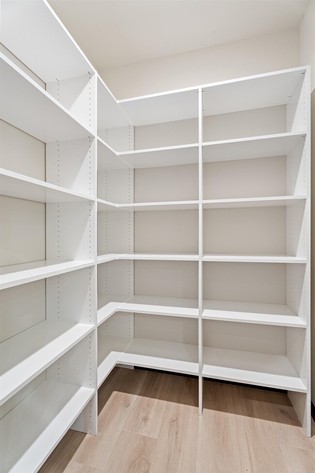 Building Photo - 1107 S Foss Ave