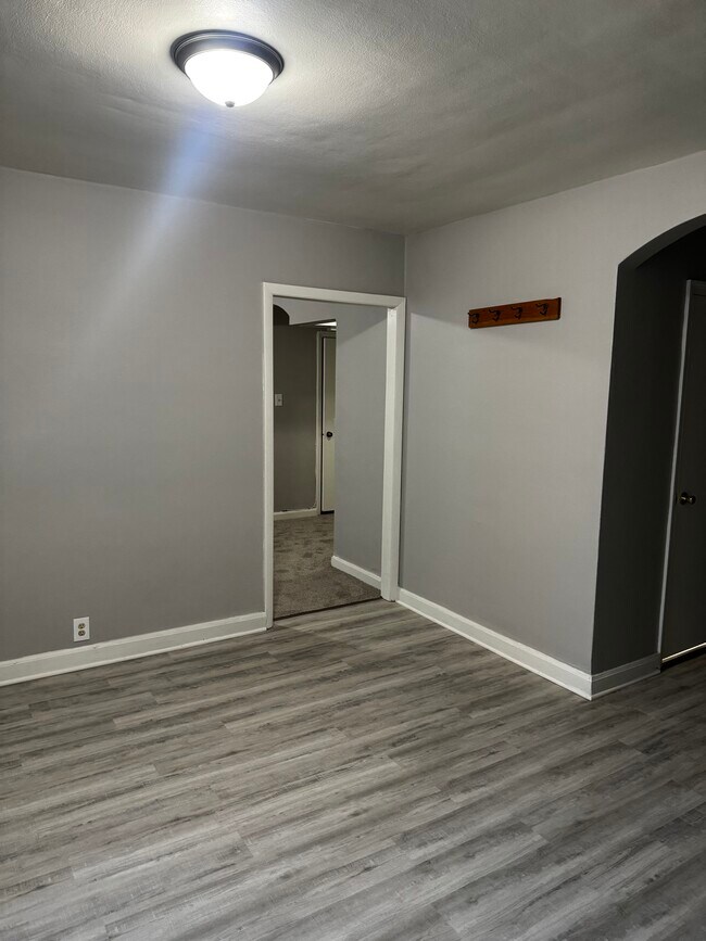 Building Photo - 7416 Harwood Ave