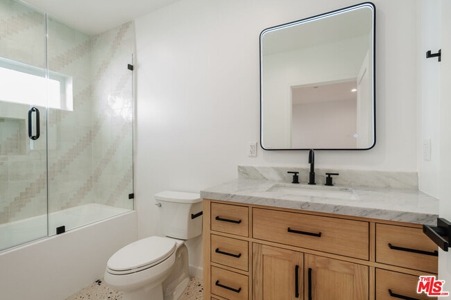 Building Photo - 6763 Lexington Ave