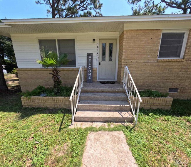Building Photo - 3814 Gerhardt Dr