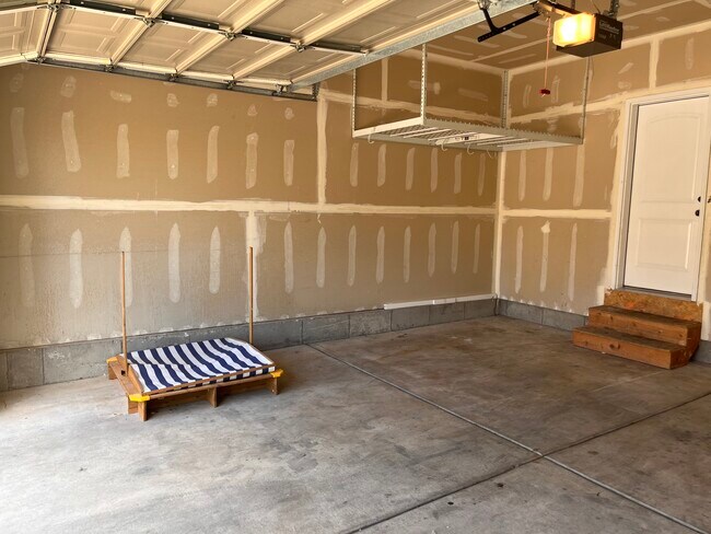 Building Photo - 2837 W Bear Ridge Way