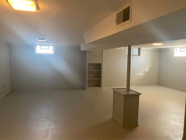Building Photo - 1507 Difford Dr
