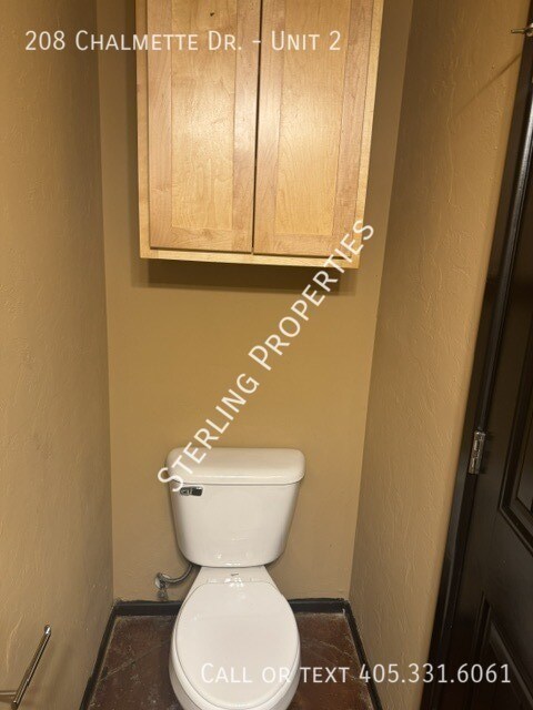 Building Photo - 208 Chalmette Dr